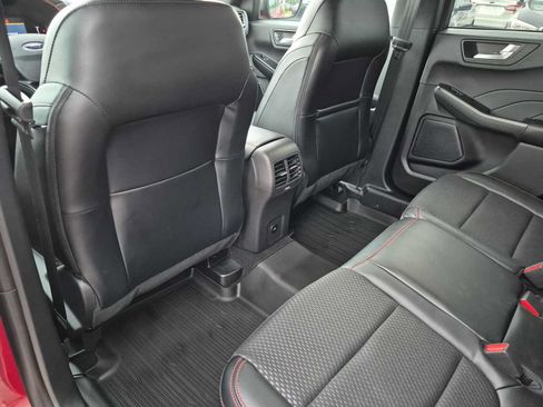 Used 2025 Ford Escape ST-Line w/ Cold Weather Package FWD image 17