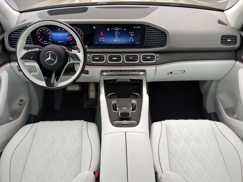Used 2024 Mercedes-Benz Maybach GLS 600 4MATIC image 12