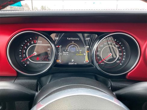 Used 2022 Jeep Gladiator Rubicon w/ Cold Weather Group image 23