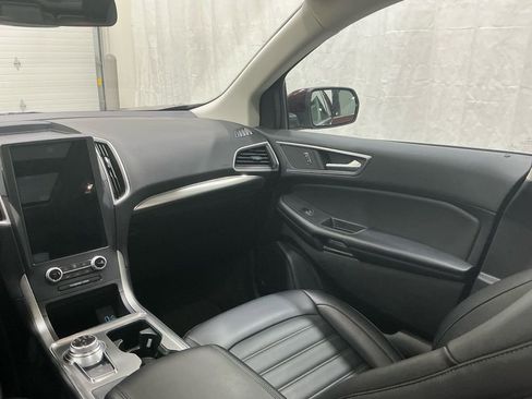 Used 2022 Ford Edge SEL w/ Convenience Package image 27