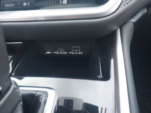Certified 2025 Subaru Outback Onyx Edition AWD/4WD image 16