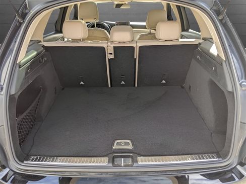 Used 2018 Mercedes-Benz GLC 300 image 11