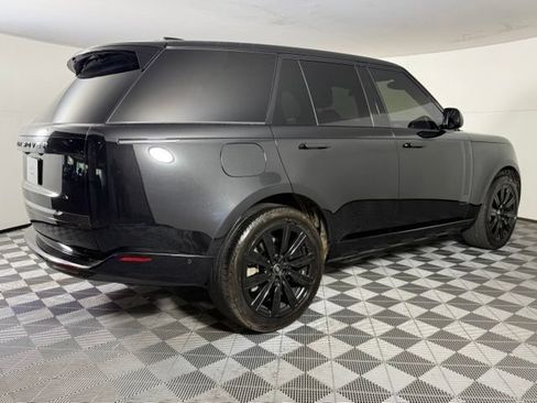 Used 2025 Land Rover Range Rover SE AWD/4WD image 7