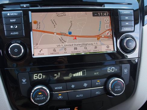 Used 2022 Nissan Rogue Sport SL w/ Premium Package FWD image 22
