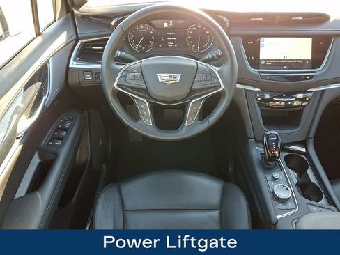 Used 2025 Cadillac XT5 Premium Luxury image 15