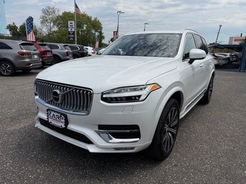 Certified 2025 Volvo XC90 B5 Core w/ Climate Package AWD/4WD image 1