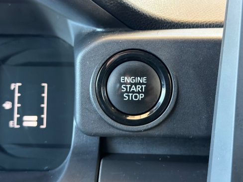 Certified 2024 Toyota Tacoma SR5 AWD/4WD image 26
