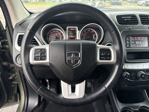 Used 2019 Dodge Journey SE w/ Premium Group FWD image 14