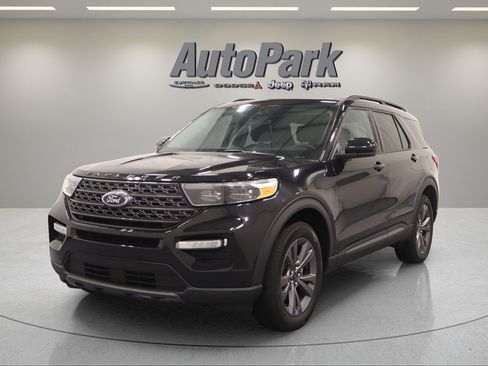 Used 2023 Ford Explorer XLT w/ Equipment Group 202A AWD/4WD image 6