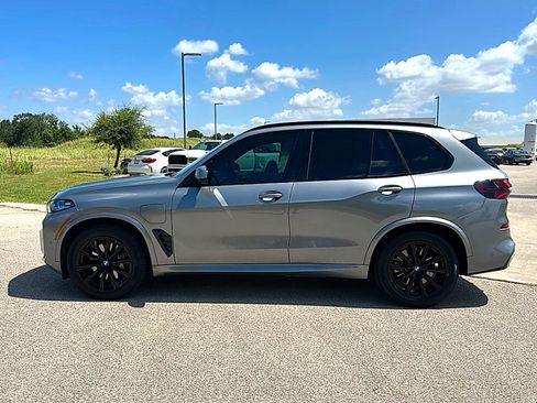 Used 2025 BMW X5 xDrive50e w/ M Sport Package AWD/4WD image 5