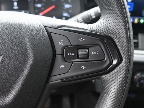 Used 2025 Chevrolet Trax LS image 27