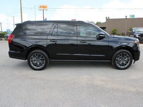 New 2027 Ford Expedition Max Platinum w/ Stealth Appearance Package AWD/4WD image 3