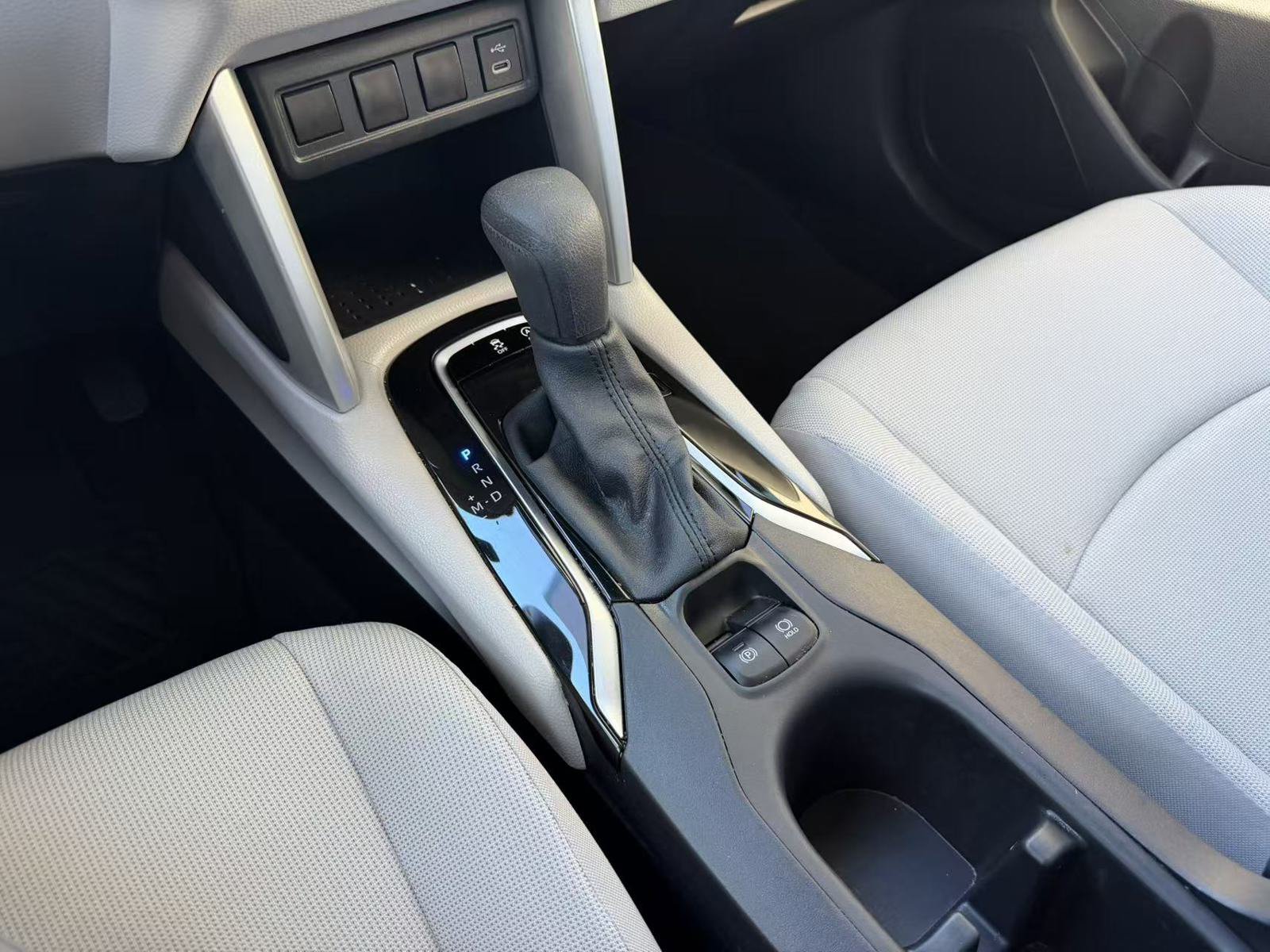 Used 2025 Toyota Corolla Cross L FWD image 13