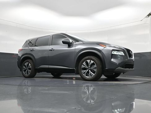 Used 2023 Nissan Rogue SV FWD image 16