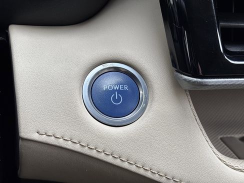 Used 2021 Toyota Highlander Platinum image 22