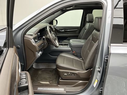 Certified 2022 GMC Yukon Denali image 3