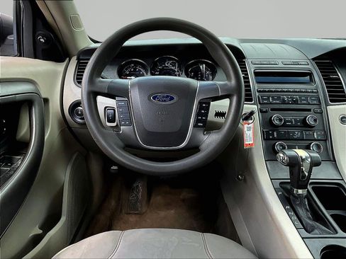 Used 2012 Ford Taurus SE FWD image 8