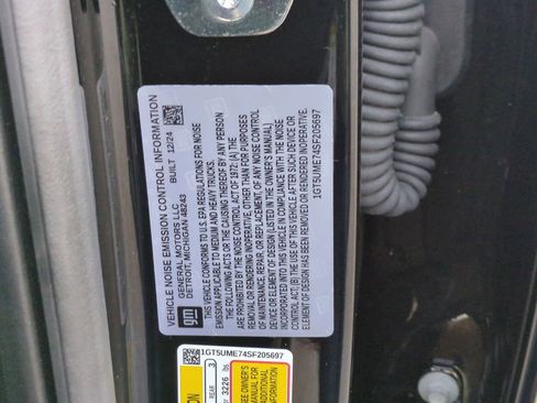 Used 2025 GMC Sierra 2500 SLE image 34