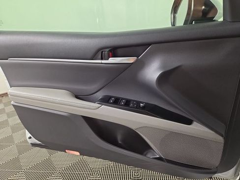 Used 2019 Toyota Camry XLE w/ Driver Assist Package FWD image 32