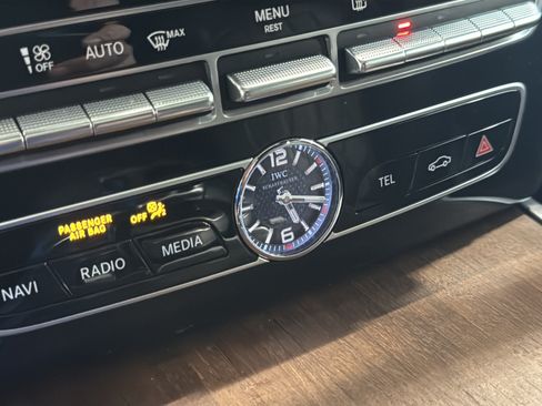 Certified 2020 Mercedes-Benz G 63 AMG 4MATIC image 43