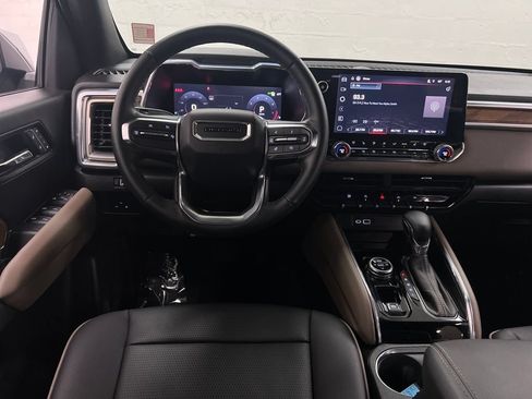 Used 2025 GMC Canyon Denali AWD/4WD image 15