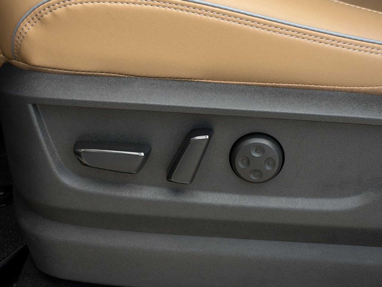 New 2027 INFINITI QX80 Luxe RWD image 25