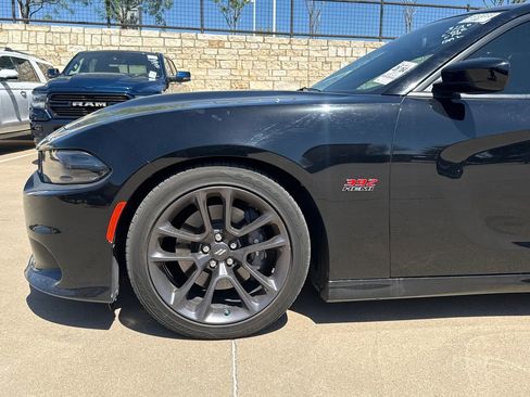 Used 2023 Dodge Charger Scat Pack w/ Navigation & Travel Group image 5