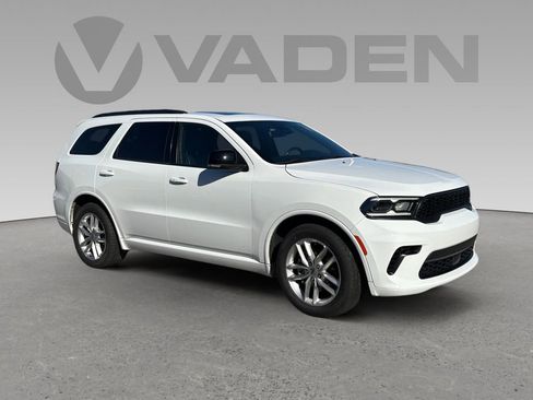 Used 2024 Dodge Durango GT image 1
