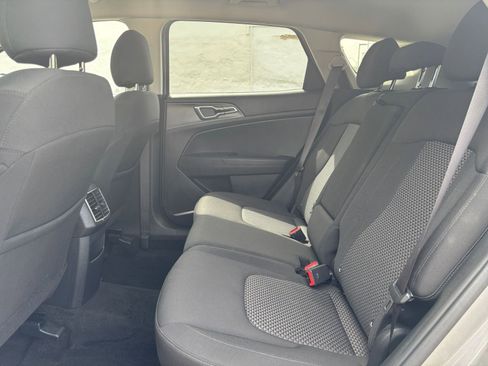 Used 2025 Kia Sportage LX image 24