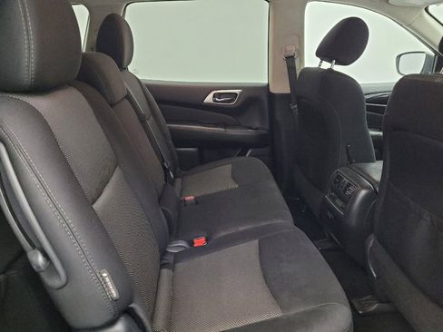 Used 2020 Nissan Pathfinder S FWD image 19