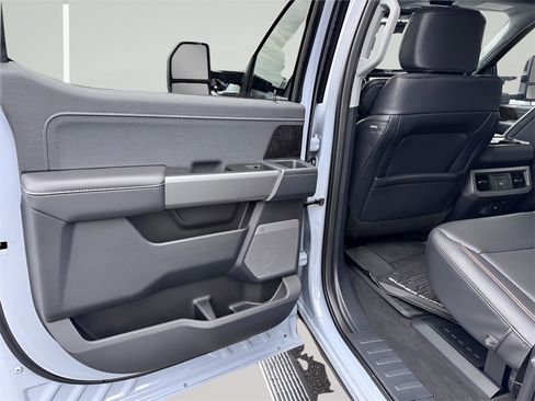 New 2026 Ford F250 Lariat w/ Lariat Ultimate Package image 34