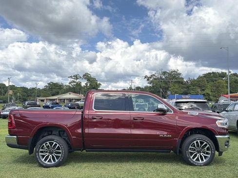 Used 2025 RAM 1500 Limited AWD/4WD image 6