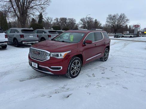 Used 2019 GMC Acadia Denali w/ Technology Package image 2