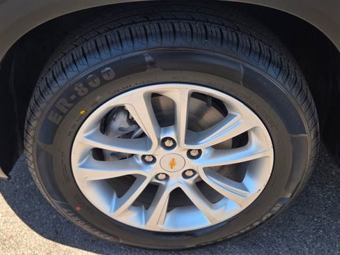 Used 2024 Chevrolet TrailBlazer LS w/ LS Convenience Package FWD image 12