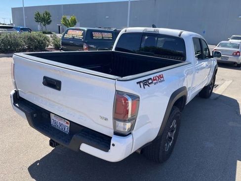 Used 2023 Toyota Tacoma TRD Off-Road w/ Advanced Technology Package AWD/4WD image 5