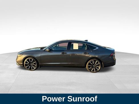 Used 2025 Honda Accord Touring image 2