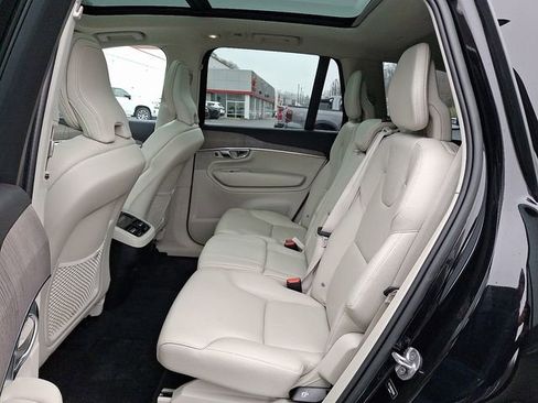 Used 2023 Volvo XC90 B5 Plus w/ Protection Package Premier image 14