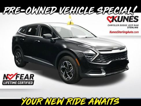 Used 2025 Kia Sportage LX image 1