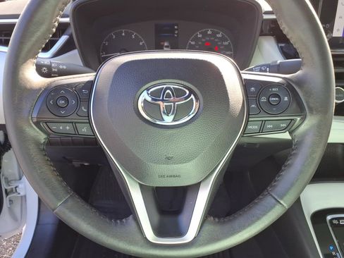 Used 2024 Toyota Corolla SE image 17