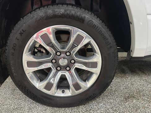 Used 2023 RAM 1500 Limited w/ Body Color Bumper Group AWD/4WD image 10