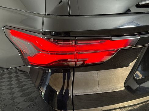 Used 2022 Chevrolet Traverse RS w/ LPO, Floor Liner Package image 36