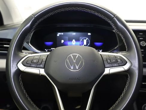 Used 2023 Volkswagen Taos SE w/ Panoramic Sunroof Package AWD/4WD image 18