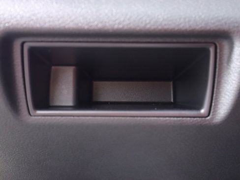 Used 2020 Nissan Versa SV FWD image 10