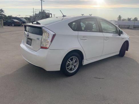 Used 2010 Toyota Prius Two FWD image 11