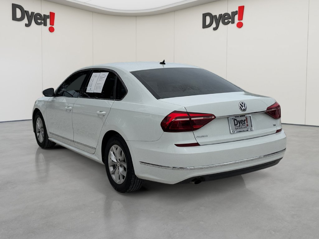 Used 2017 Volkswagen Passat 1.8T S FWD image 3