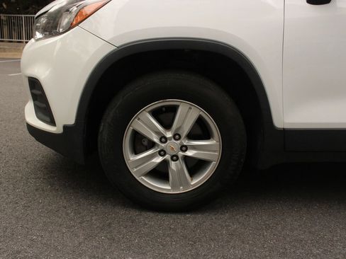 Used 2017 Chevrolet Trax LS AWD/4WD image 11