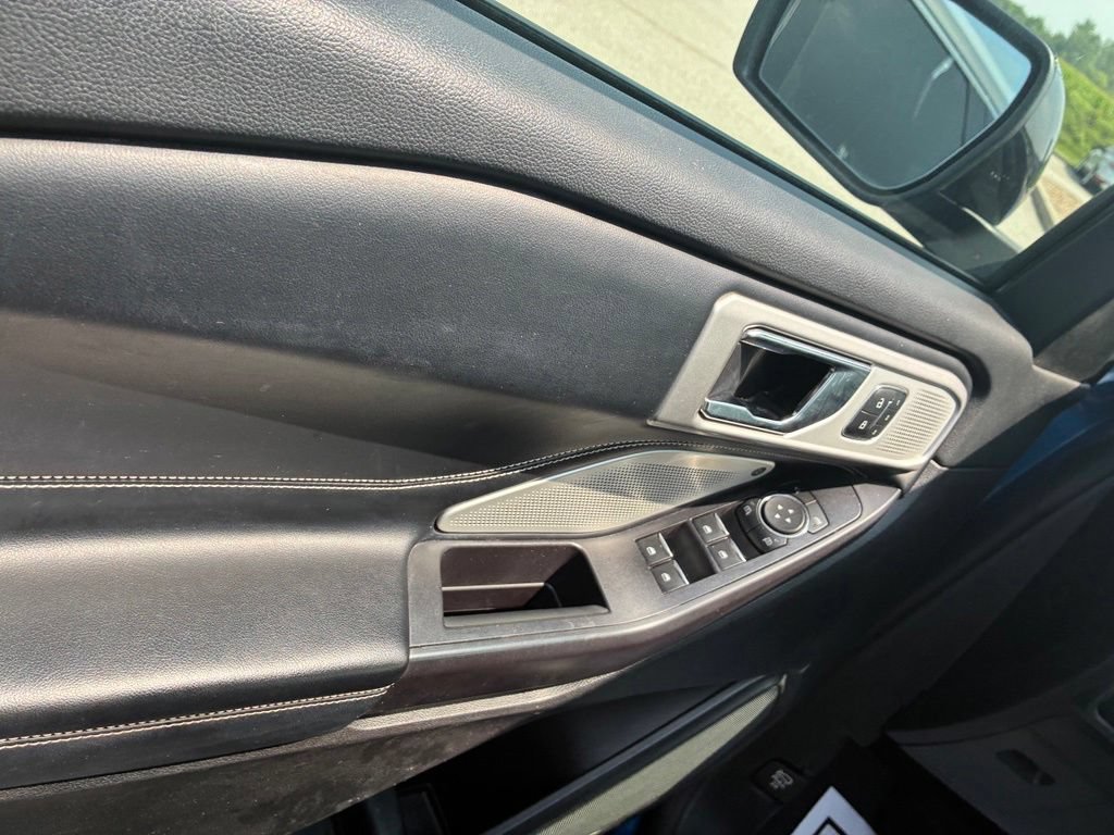 Used 2020 Ford Explorer ST w/ Premium Technology Package AWD/4WD image 27