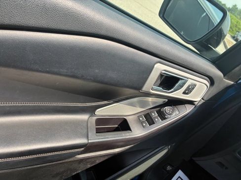 Used 2020 Ford Explorer ST w/ Premium Technology Package AWD/4WD image 27