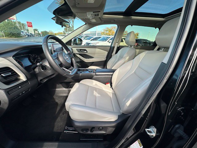 Certified 2024 Nissan Rogue SV w/ SV Premium Package AWD/4WD image 23