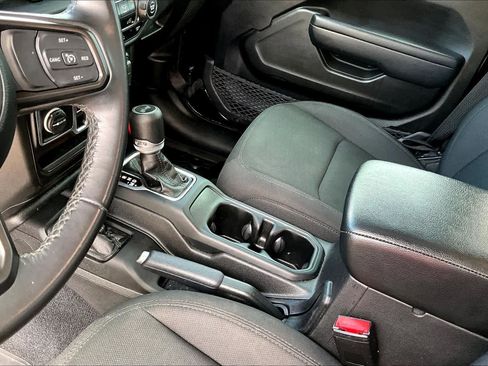 Used 2022 Jeep Wrangler Unlimited Sport AWD/4WD image 12